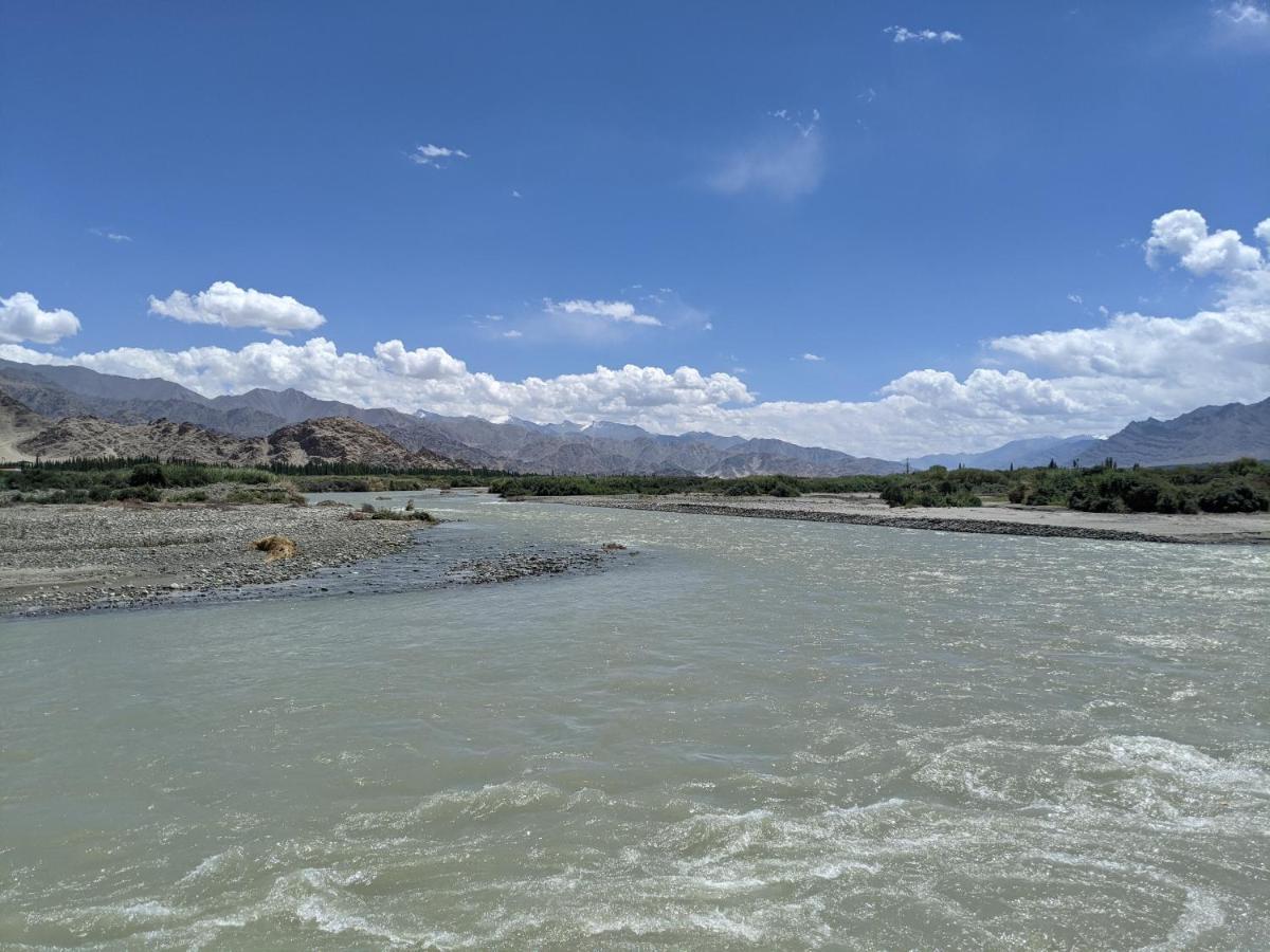The Indus River Camp Leh Esterno foto