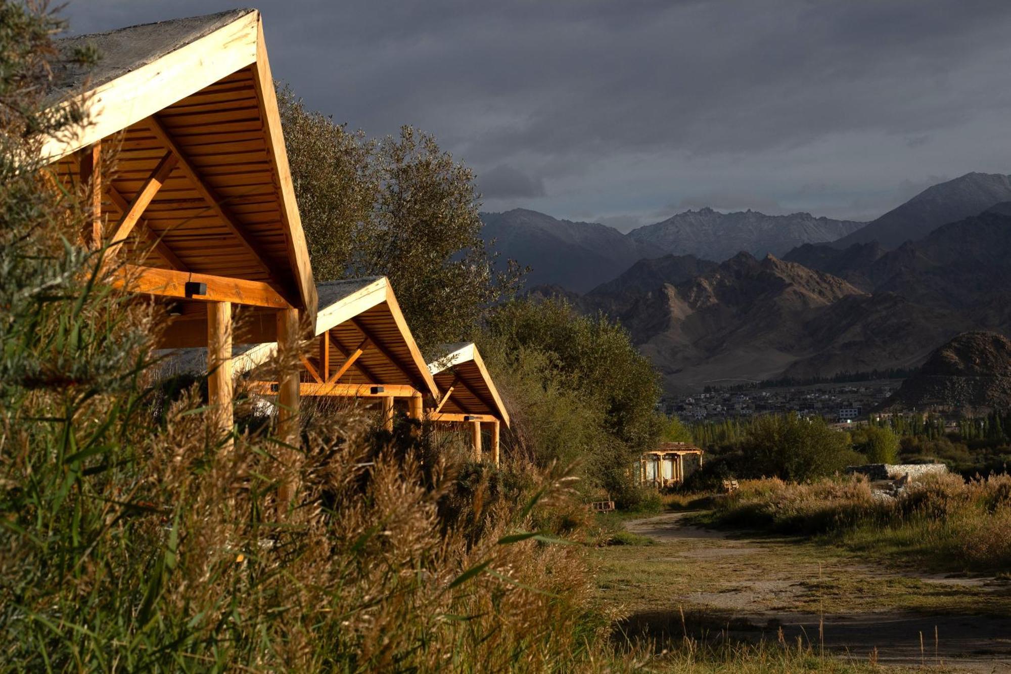 The Indus River Camp Leh Esterno foto